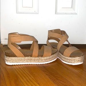 Cute Tan Sandals